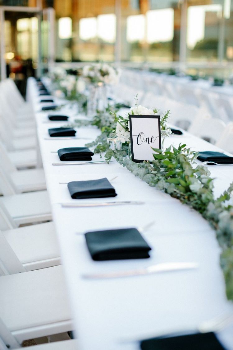 wedding decoration ideas in black and white