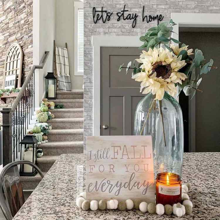 DIY Farmhouse kitchen fall decor ideas flowers candles