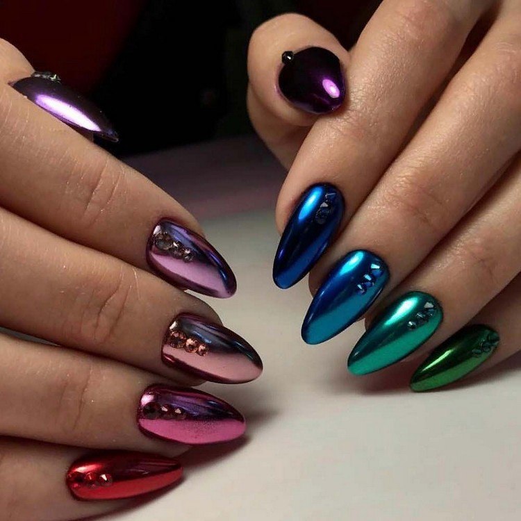 Metallic-Nails-Nail-art-Trend-2020-Fall-Manicure-Design-Ideas