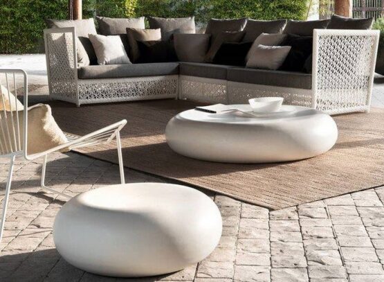 Modern-elegant-outdoor-coffee-table-design-ideas