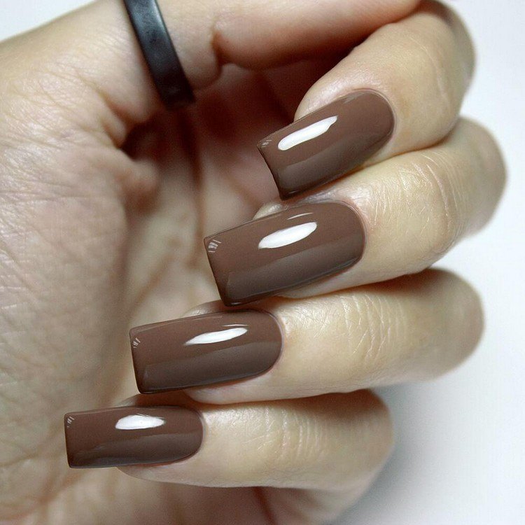 Nail-polish-colors-trends-autumn-2020