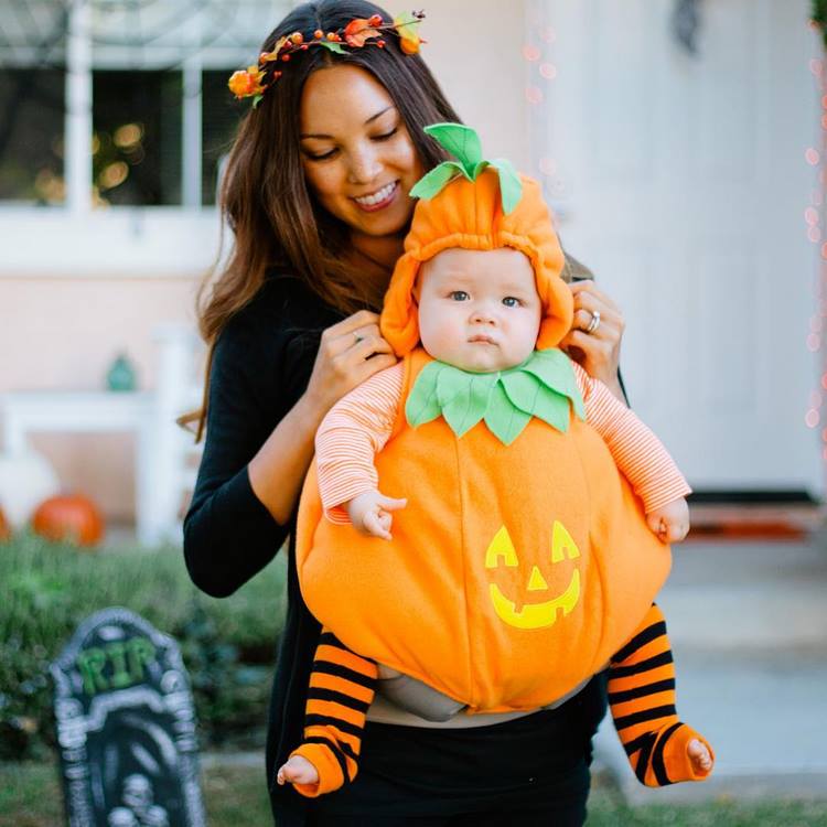 Super cute Halloween baby carrier costume ideas