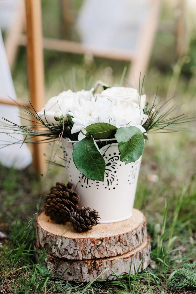 add personal touches to your wedding decor
