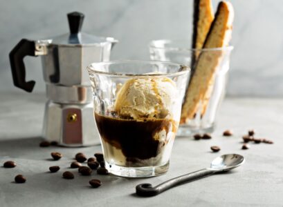 coffee-affogato-with-vanilla-ice-cream-deavita