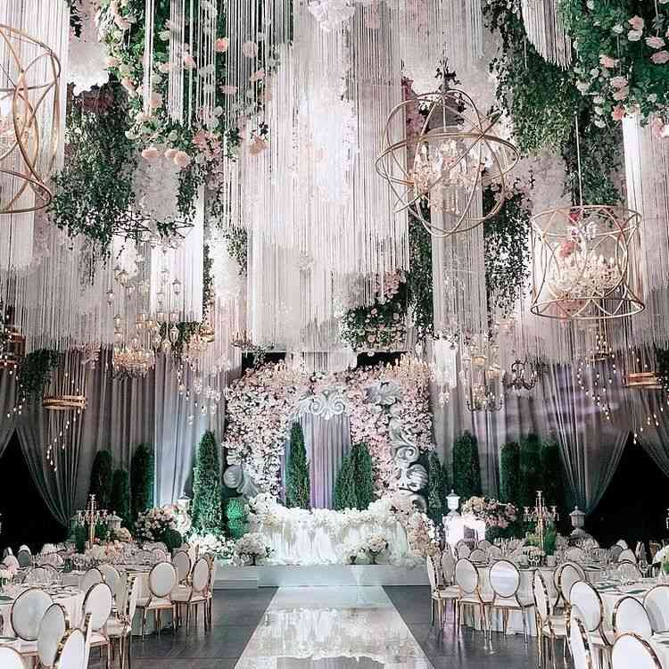 Inspiration by luxurious photos when limited in budget common wedding mistakes to avoid 