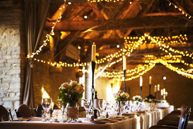 wedding decor mistakes to avoid neglect proper lighting