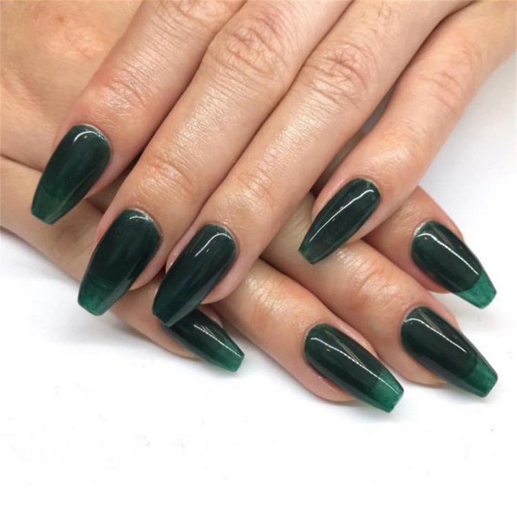 dark green nail polish manicure ideas