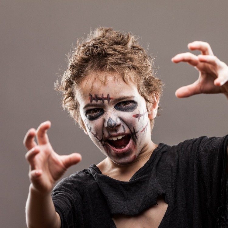 DIY Halloween costume and makeup ideas for boys
