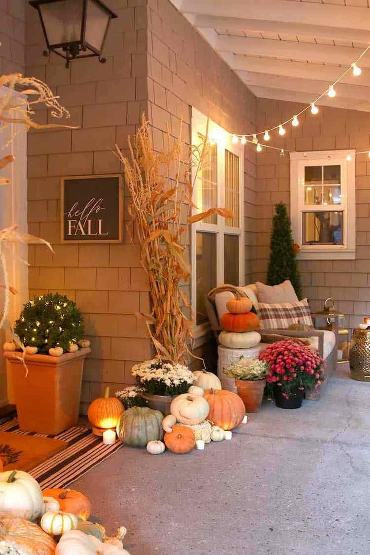 Front porch decorating ideas for fall with natural materials