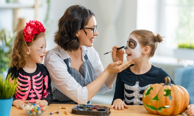 Halloween makeup for kids and face painting ideas