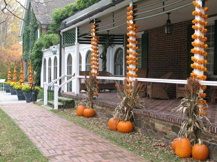 autumn decoration garland pumpkin porch column idea