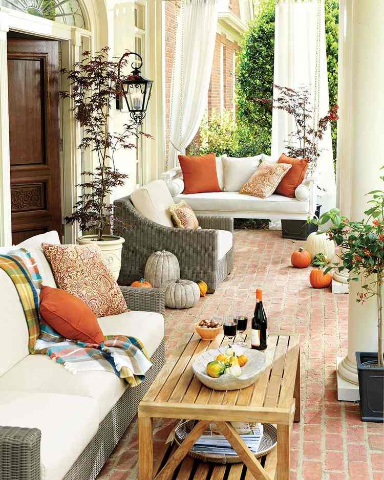 how to decorate the porch with natural materials fall ideas