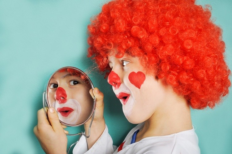 quick and easy DIY Halloween makeup for children