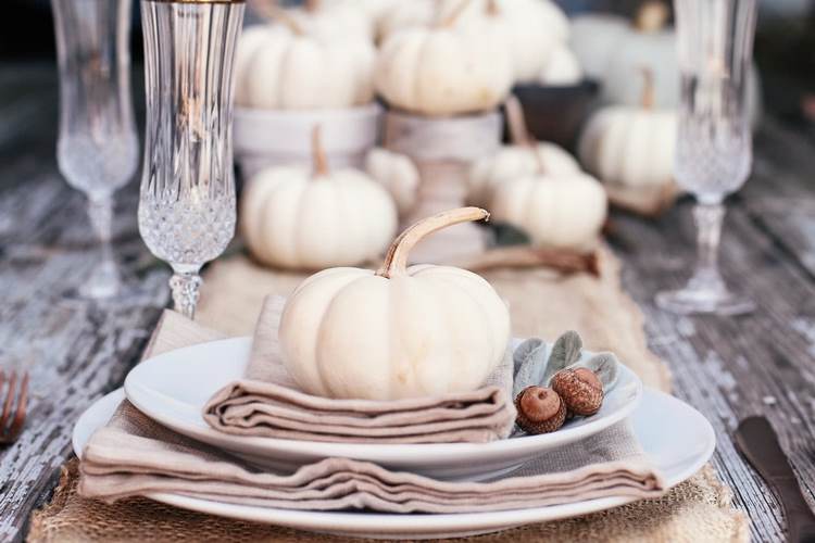 beautiful fall tablescapes Thanksgiving ideas