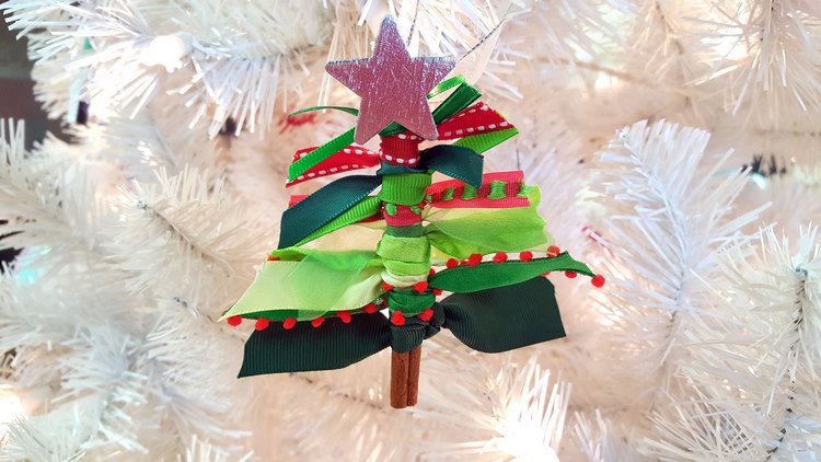 Last Minute Festive decor ideas DIY Scrap Ribbon Christmas Tree Ornaments