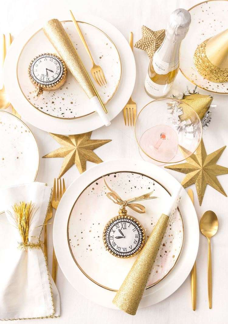 DIY new years eve gold tablescape ideas