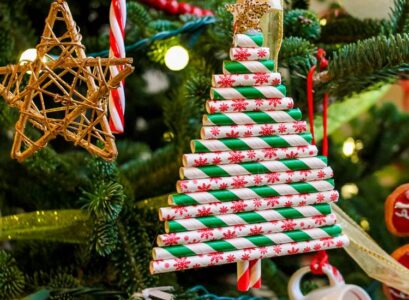 Diy-Paper-Straw-Christmas-Tree-Ornaments