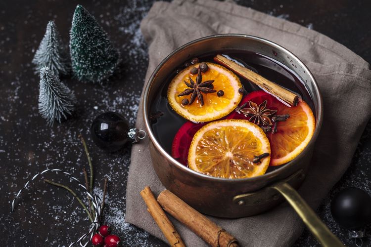 DIY Christmas potpourri add a holiday scent to your home