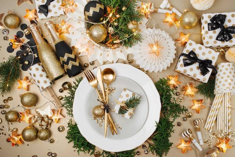 How to set a table for New years Eve step by step instructions
