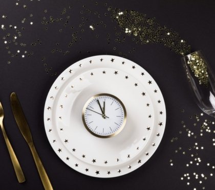 Inspiring-New-Years-Eve-tablescape-ideas-to-celebrate-the-occasion-in-style
