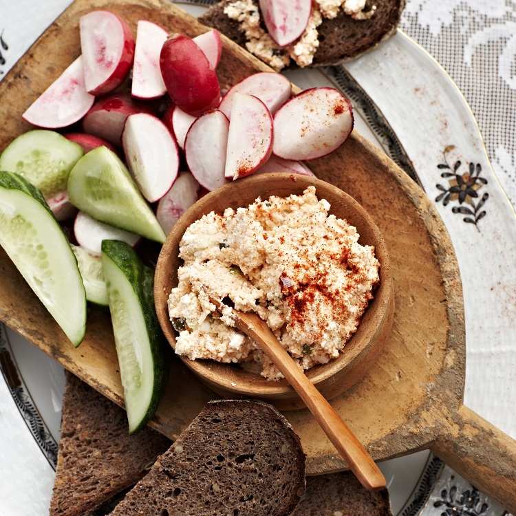 Paprika and Goat Cheese Spread recipe