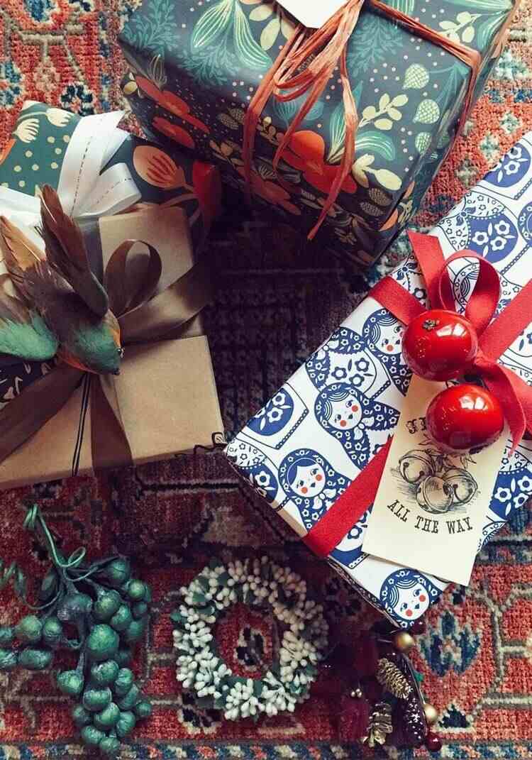 bohemian chic style Christmas gift wrapping ideas