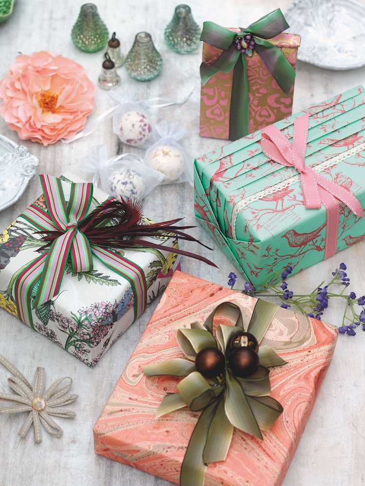 colorful paper Christmas gifts ideas