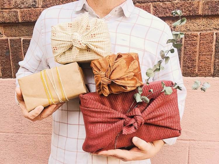gift wrapping Furoshiki tips patterns traditional art