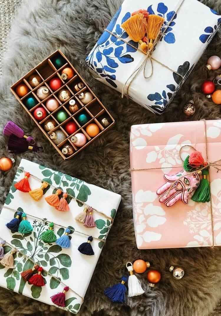 how to wrap gifts for Christmas bohemian style