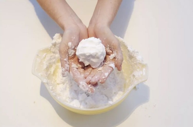 make fake snow from corn starch