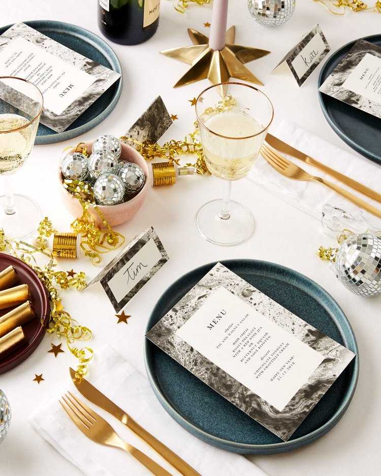 new years eve table setting ideas gold silver centerpiece