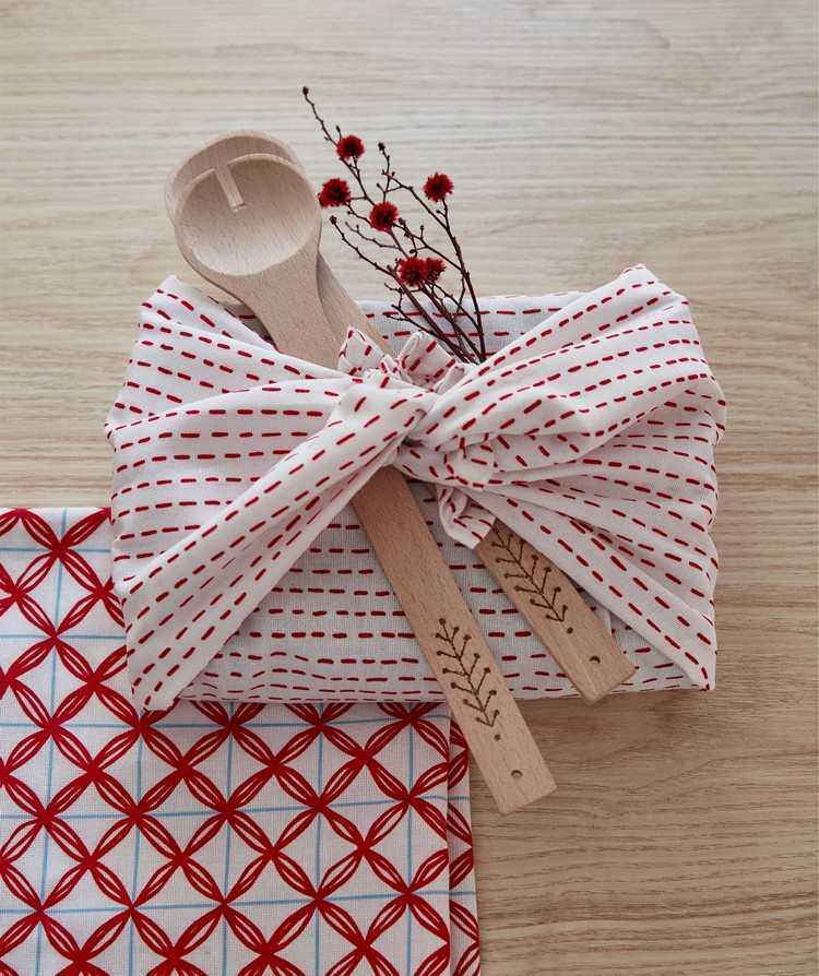 personalized Japanese gift wrapping ideas