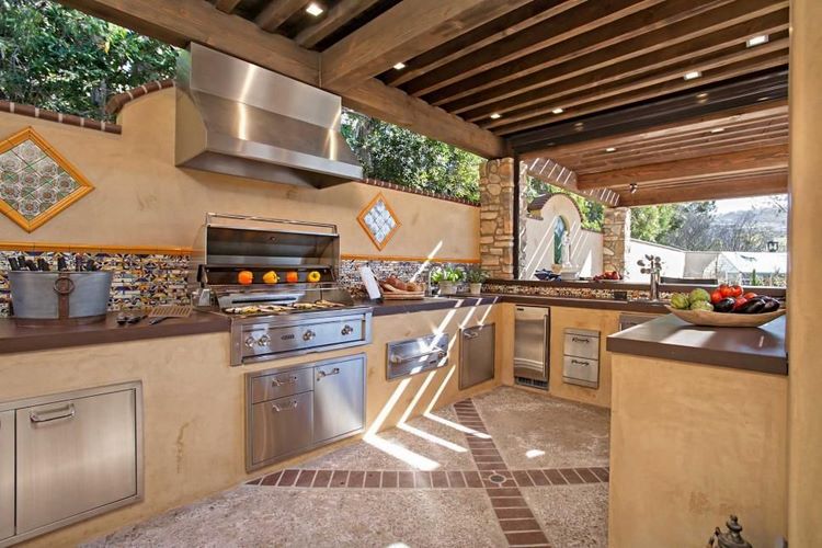Modern outdoor kitchen designs functional space