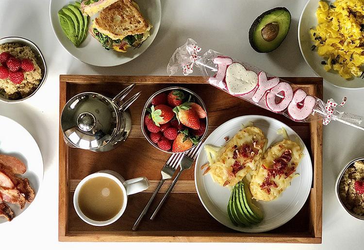 Valentines day ideas breakfast in bed romantic date at home