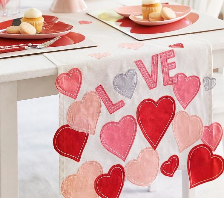February 14 table runner quick decorating ideas