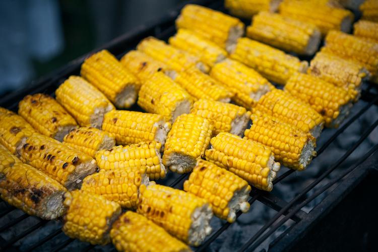 grilled corn how to choose and grill vegetables