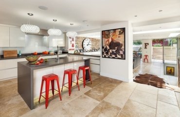 red-kitchen-stools-color-accent