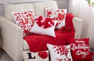 DIY-Valentines-Day-throw-pillow-ideas-quick-decoration-for-lovers-day