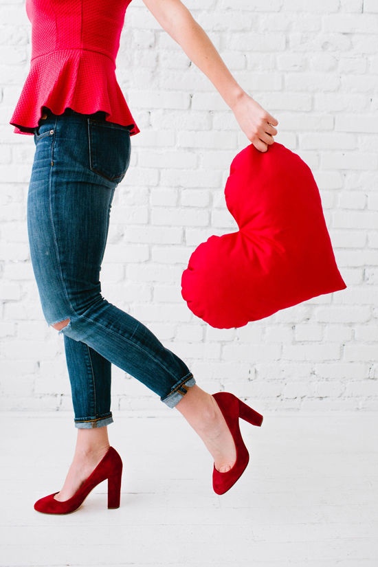 DIY heart shaped pillow for valentines day