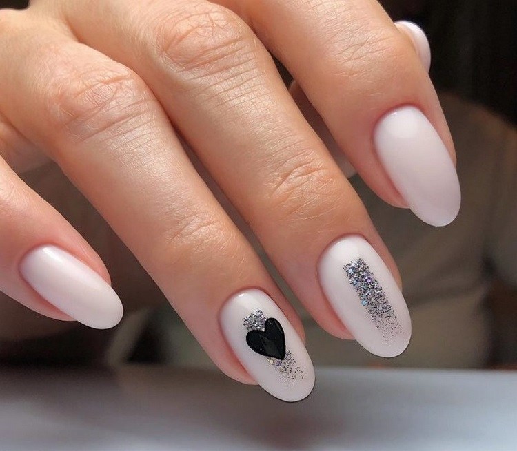 Fashionable milky nails manicure ideas