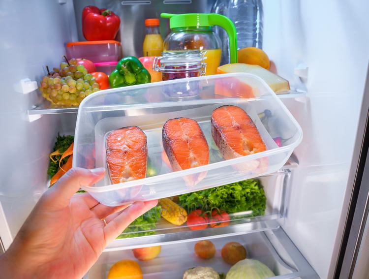 How to get rid of bad smell in the refrigerator where to start from