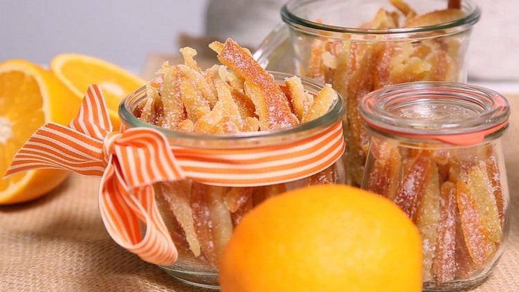 How to make candied orange peels and use them in culinary