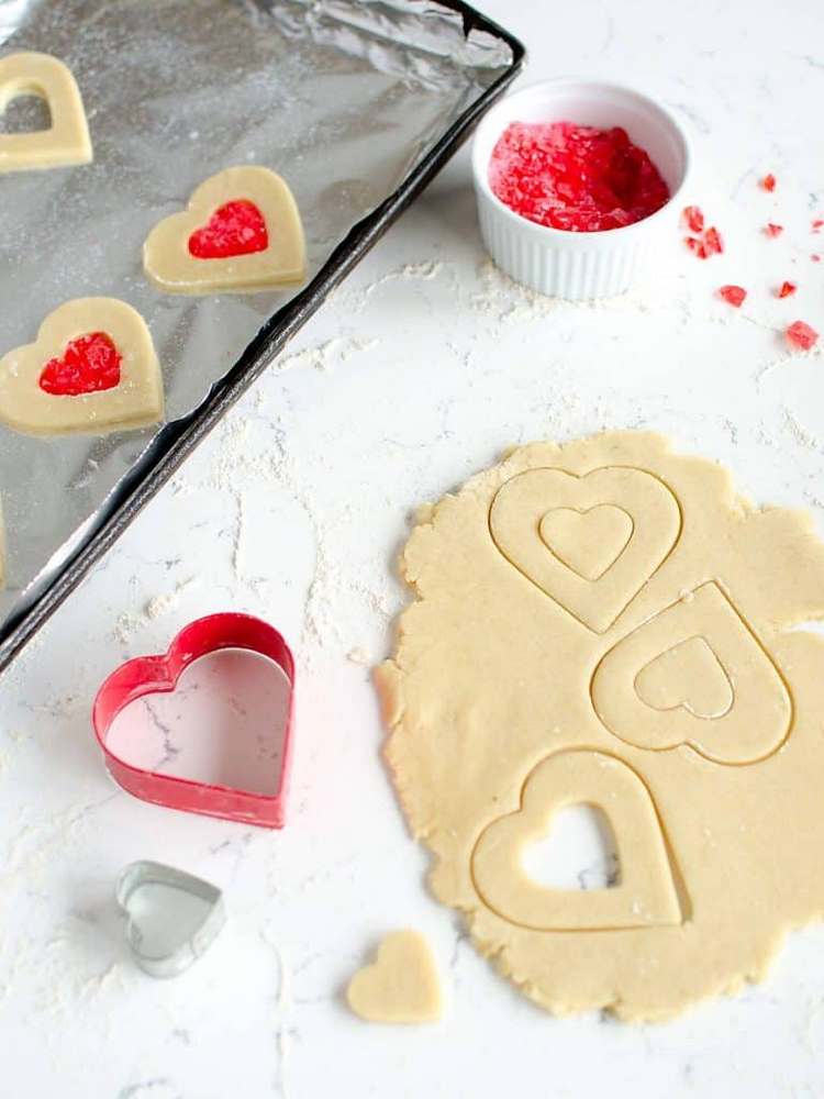 How to make stained glass Valentine cookies