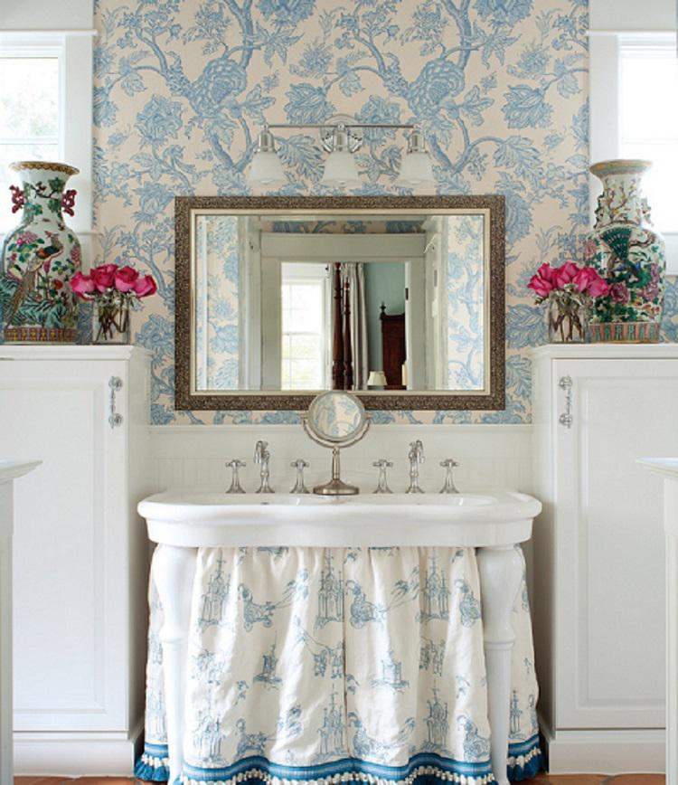 bathroom decorating ideas Shabby chic and Provence elements
