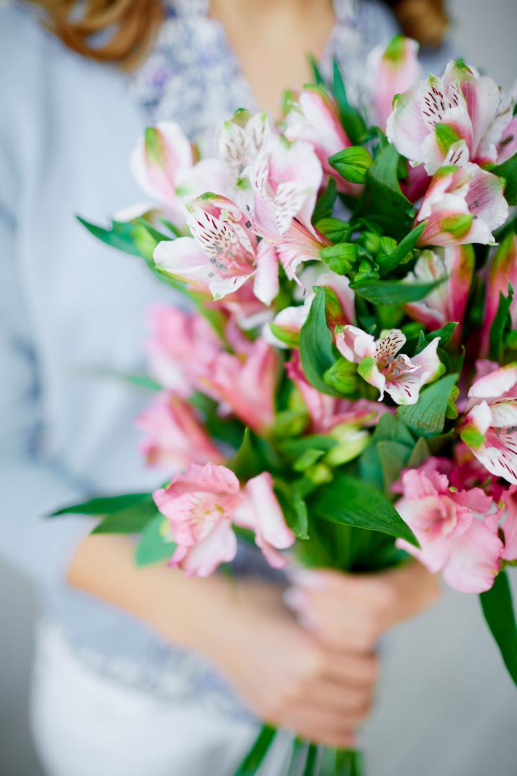 bunch of Alstroemeria lilies Valentines day bouquet ideas