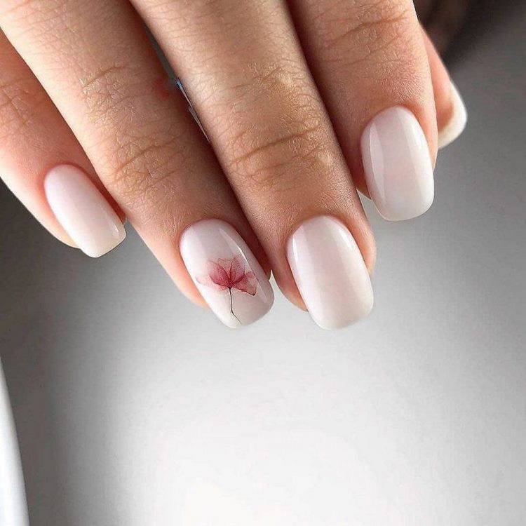 How to Get the Chocolate-Milk Nail Trend