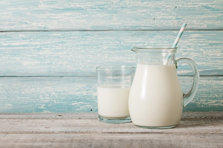 use lukewarm milk as natural bad smell absorber