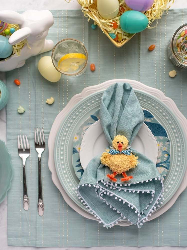 fantastic table decor ideas DIY Easter napkin rings ideas