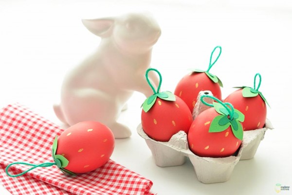 DIY Strawberry Easter eggs