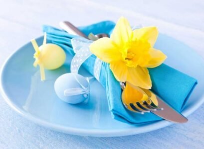 How-to-Decorate-Easter-Napkins-60-Awesome-Table-Decorating-Ideas